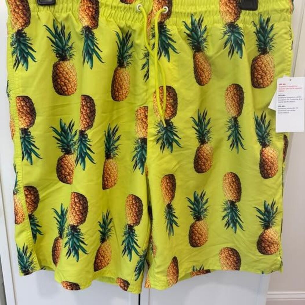 Old Navy Men’s Pineapple Swim Trunks New with Tags